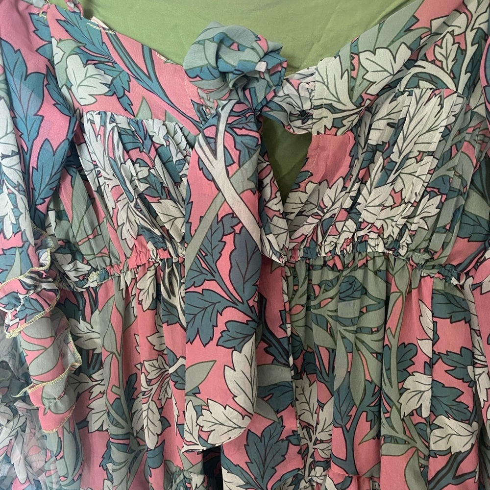 Anthropologie let me be Green and Pink Floral Long Sleeve maxi Dress size small - Picture 3 of 6